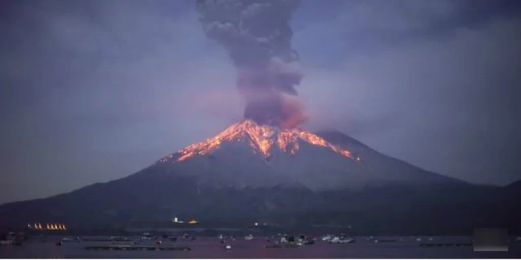 potret erupsi gunung semeru