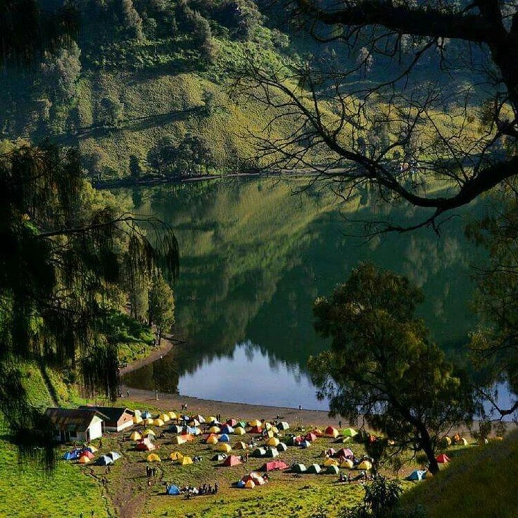 danau ranu kumbolo gunung semeru