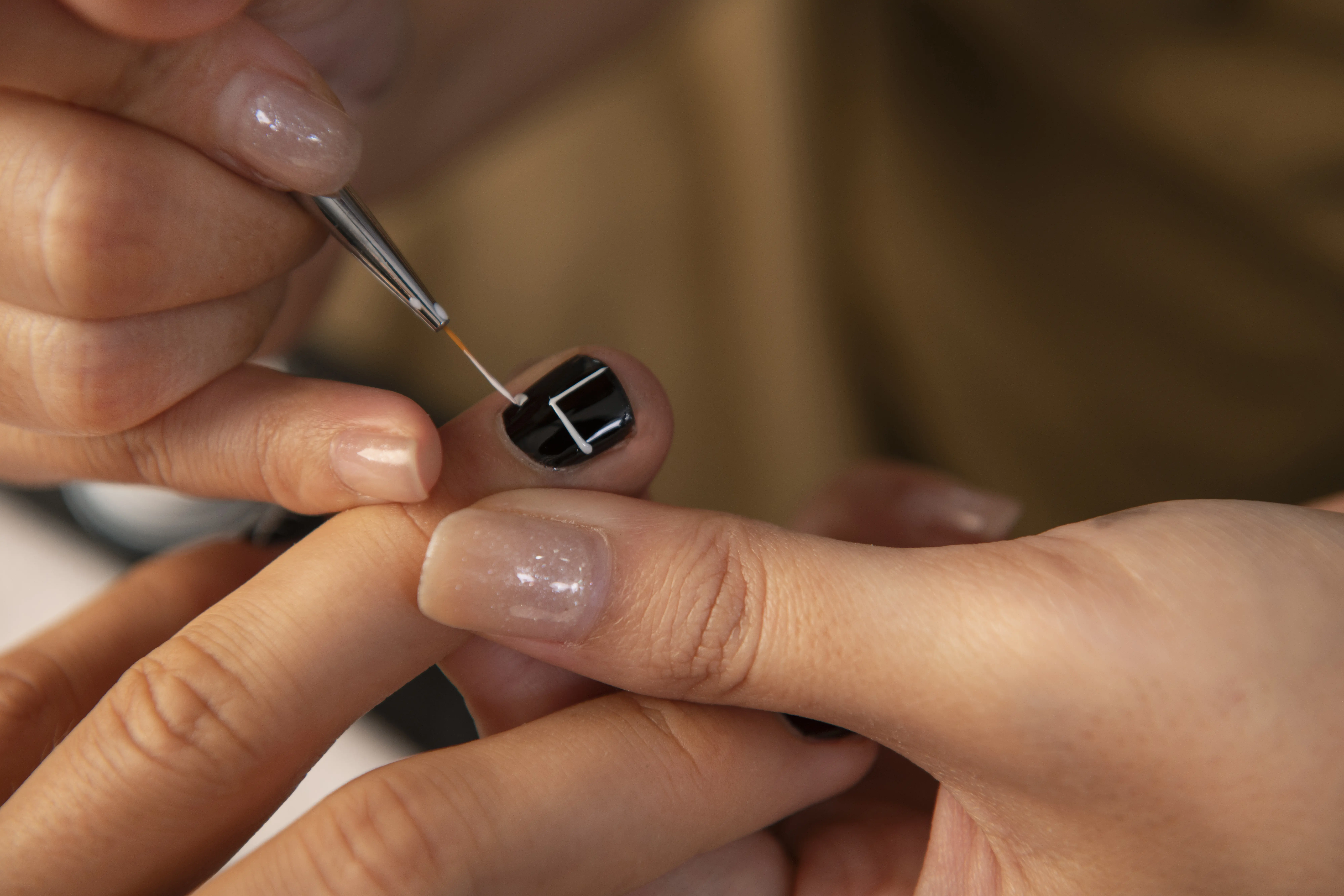 Tren Nail Art Cowok 2024